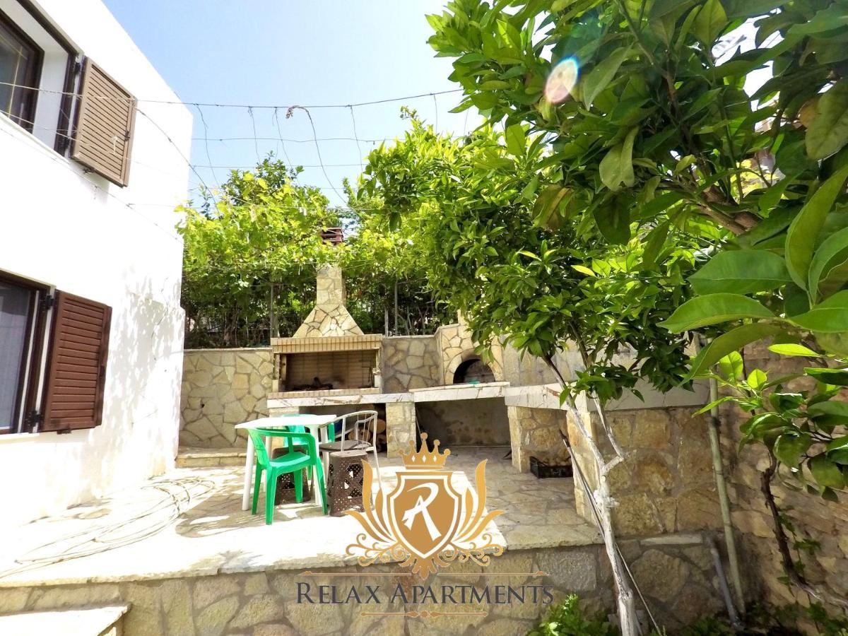 Paradise Palm Beach Apartment In Sarandë Exteriör bild