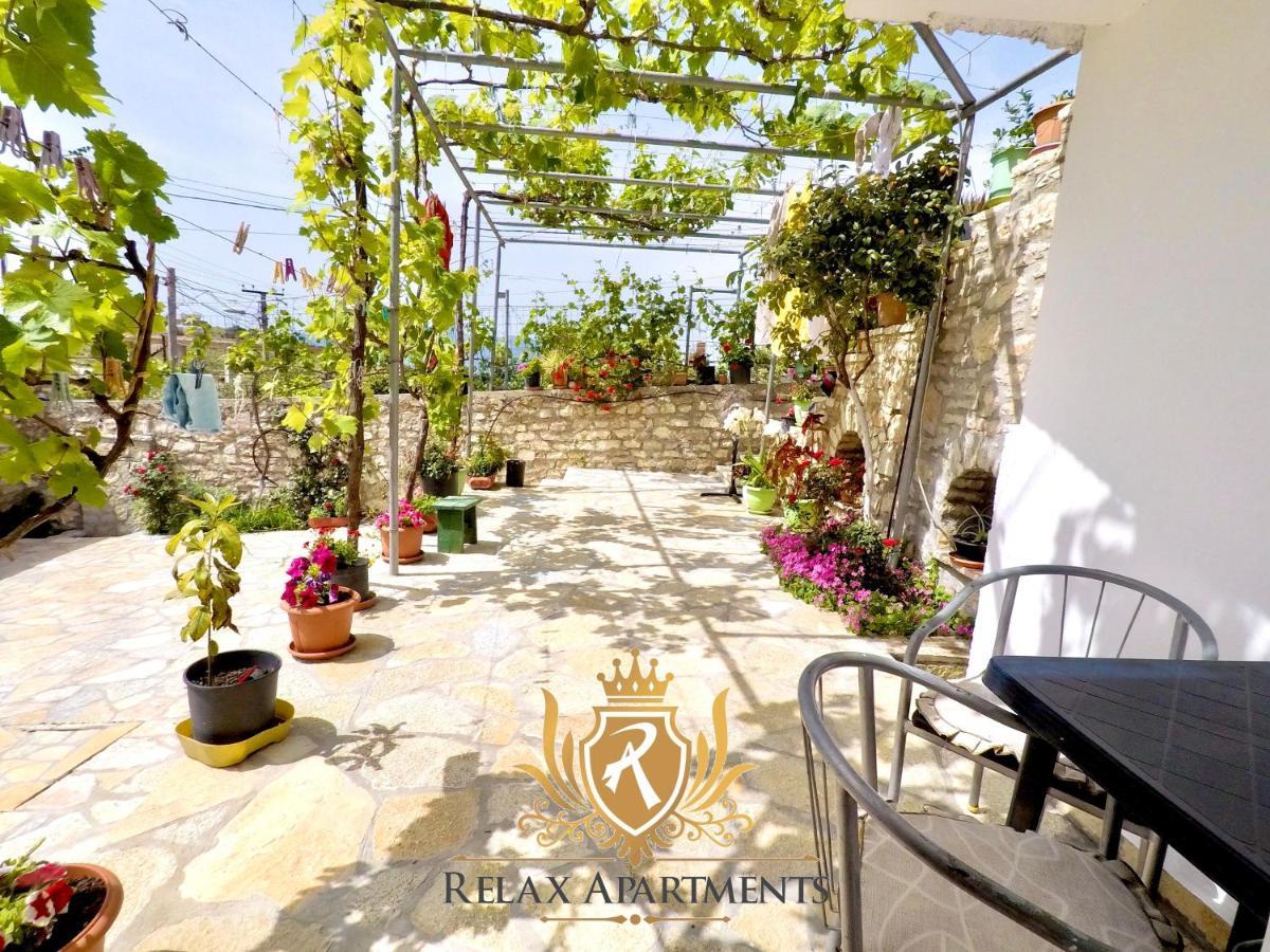 Paradise Palm Beach Apartment In Sarandë Exteriör bild